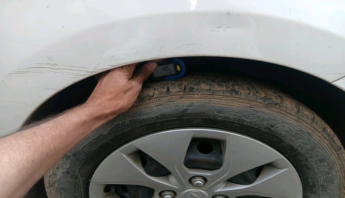 2014 Hyundai Xcent S 1.2, Petrol, Manual, 42,938 km, tyre