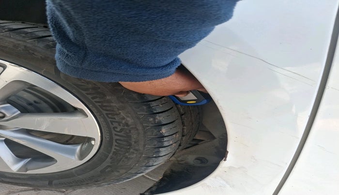 2014 Hyundai Elite i20 SPORTZ 1.4 (O) CRDI, Diesel, Manual, 72,601 km, tyre