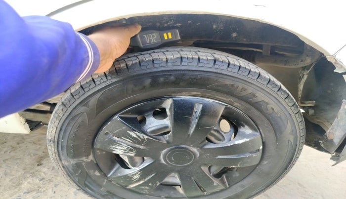 2014 Maruti Alto 800 LXI CNG, Petrol, Manual, 1,09,420 km, tyre