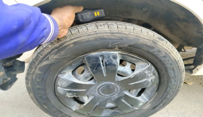 2014 Maruti Alto 800 LXI CNG, Petrol, Manual, 1,09,420 km, tyre