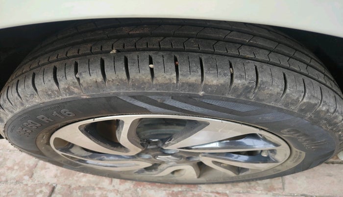 2021 Maruti Baleno ZETA PETROL 1.2, Petrol, Manual, 67,713 km, tyre