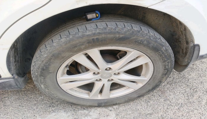 2012 Hyundai Santa Fe 4 WD, Diesel, Manual, 1,48,160 km, tyre