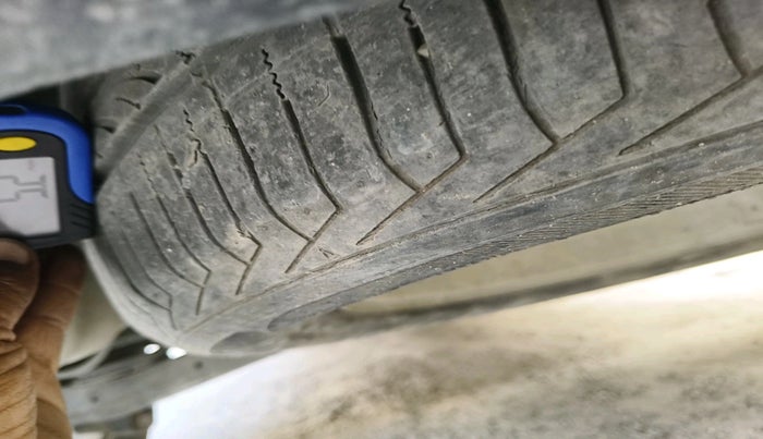 2012 Hyundai Santa Fe 4 WD, Diesel, Manual, 1,48,160 km, tyre