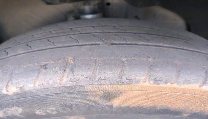 2012 Chevrolet Cruze LTZ AT, Diesel, Automatic, 1,62,122 km, tyre