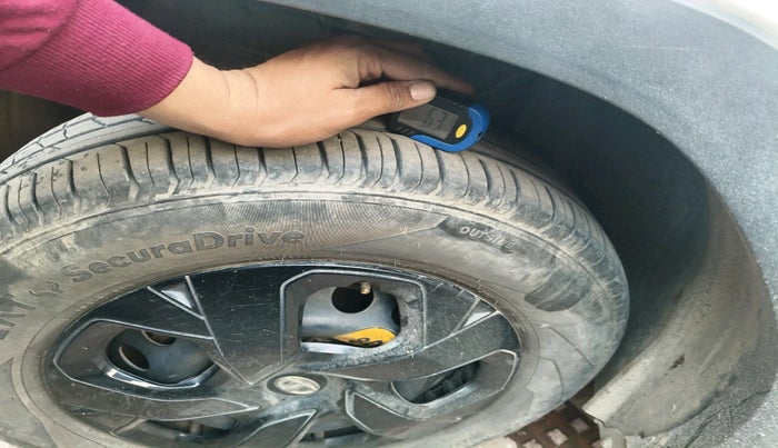 2022 Tata PUNCH ADVENTURE MT, Petrol, Manual, 48,601 km, tyre