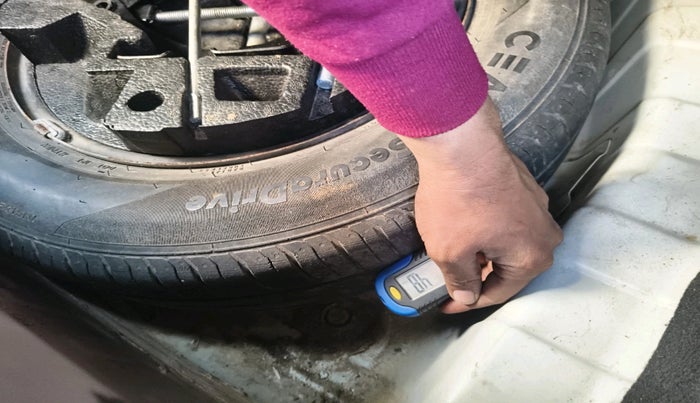 2022 Tata PUNCH ADVENTURE MT, Petrol, Manual, 48,601 km, tyre