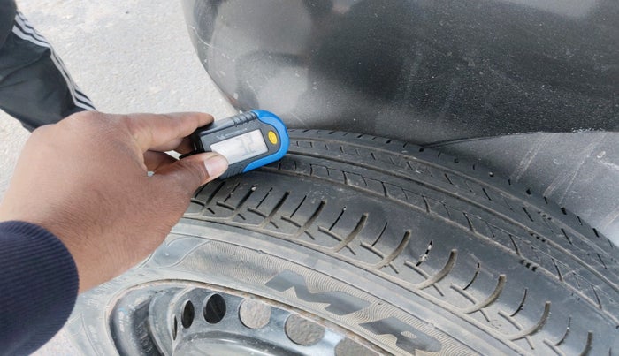 2018 Maruti Baleno DELTA PETROL 1.2, CNG, Manual, 1,00,347 km, tyre