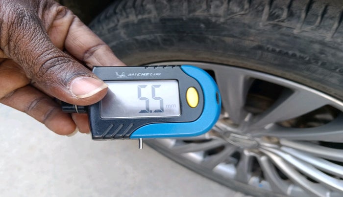 2017 Maruti Ciaz ALPHA 1.4 PETROL, Petrol, Manual, 91,713 km, tyre