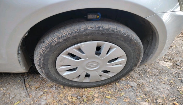 2012 Maruti Swift VDI, Diesel, Manual, 1,11,822 km, tyre