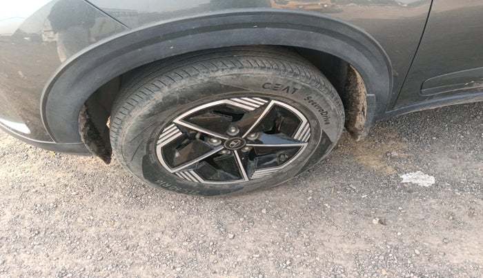 2024 Tata NEXON  Fearless Plus PS 1.2 iCNG, Petrol, Manual, 20,098 km, tyre