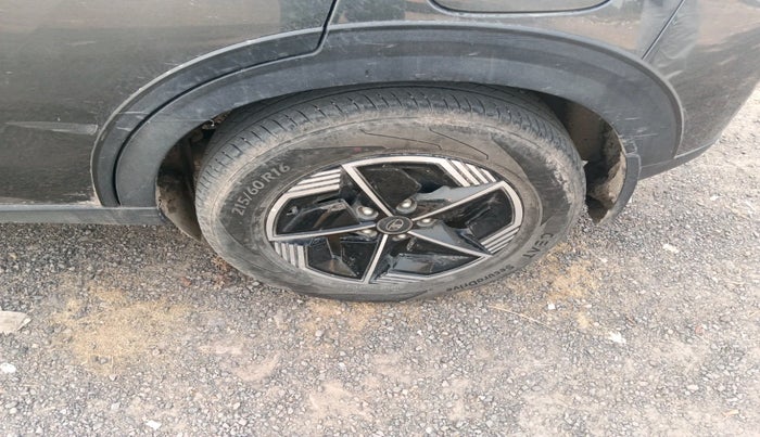 2024 Tata NEXON  Fearless Plus PS 1.2 iCNG, Petrol, Manual, 20,098 km, tyre