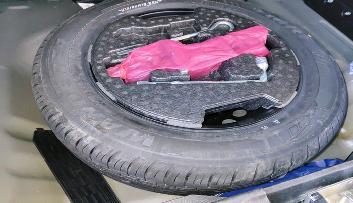 2022 Maruti Vitara Brezza ZXI PLUS AT SHVS, Petrol, Automatic, 42,322 km, tyre