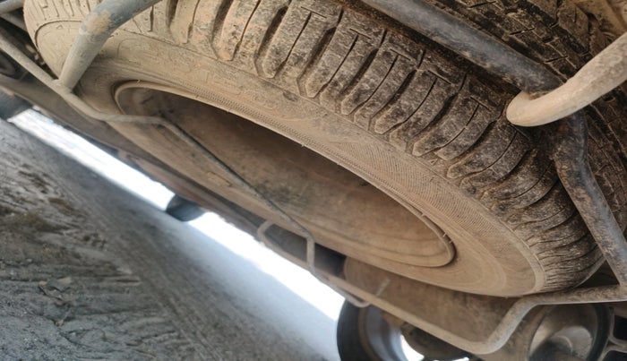 2021 Maruti Ertiga VXI CNG, CNG, Manual, 95,486 km, tyre