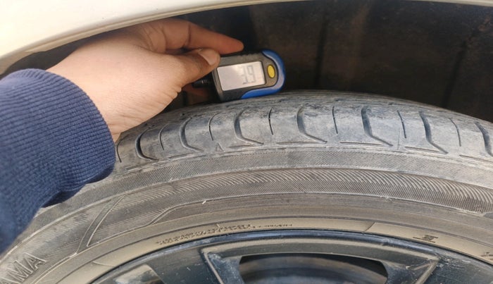 2021 Maruti Ertiga VXI CNG, CNG, Manual, 95,486 km, tyre