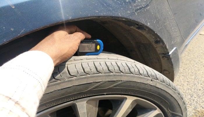 2018 Maruti Ciaz ZETA AT 1.5  SHVS PETROL, Petrol, Automatic, 86,627 km, tyre