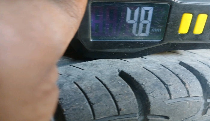 2022 Renault TRIBER RXZ, Petrol, Manual, 56,472 km, tyre