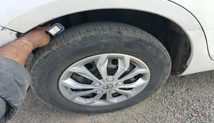 2014 Maruti Swift Dzire VDI, Diesel, Manual, 2,39,200 km, tyre