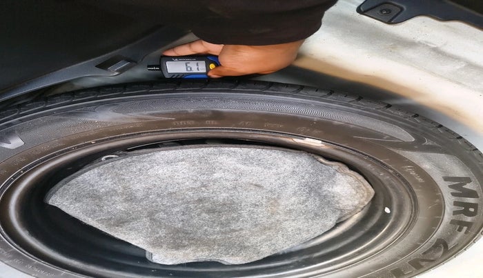 2019 Hyundai Elite i20 ASTA (O) CVT, Petrol, Automatic, 59,839 km, tyre