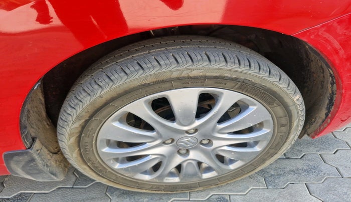 2017 Maruti Baleno ALPHA DIESEL 1.3, Diesel, Manual, 1,54,780 km, tyre