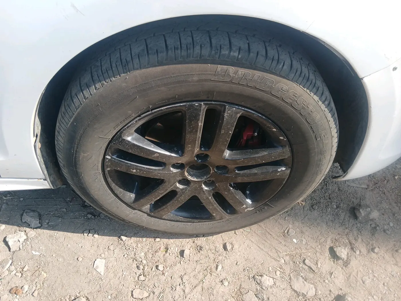 2011 Volkswagen Jetta HIGHLINE TDI, Diesel, Manual, 2,02,204 km, tyre