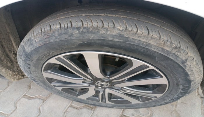 2022 Honda Amaze 1.2L I-VTEC VX, Petrol, Manual, 29,367 km, tyre