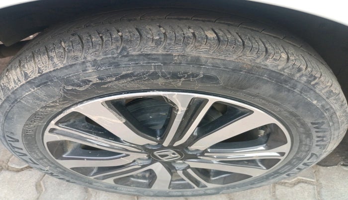 2022 Honda Amaze 1.2L I-VTEC VX, Petrol, Manual, 29,367 km, tyre