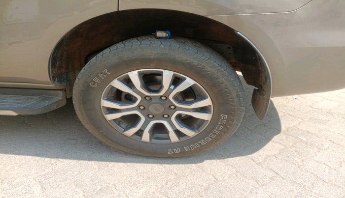 2019 Ford Endeavour TITANIUM PLUS 3.2 4X4 AT SUNROOF, Diesel, Automatic, 1,10,628 km, tyre