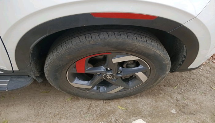 2019 Hyundai VENUE SX 1.0 TURBO, Petrol, Manual, 85,596 km, tyre