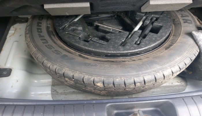 2015 Hyundai Creta SX 1.6 DIESEL, Diesel, Manual, 1,37,446 km, tyre