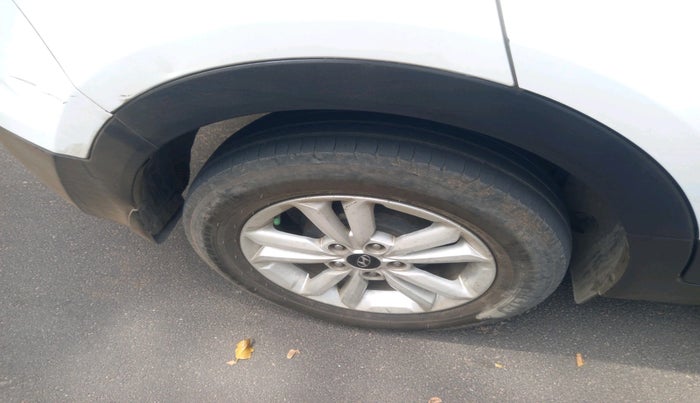 2015 Hyundai Creta SX 1.6 DIESEL, Diesel, Manual, 1,37,446 km, tyre