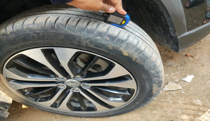 2022 MG HECTOR PLUS SHARP 2.0 DIESEL TURBO MT 6-STR, Diesel, Manual, 32,583 km, tyre