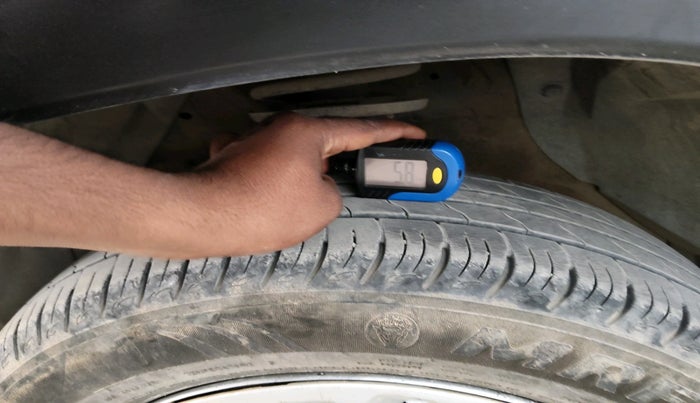 2021 Maruti Vitara Brezza LXI, Petrol, Manual, 32,576 km, tyre