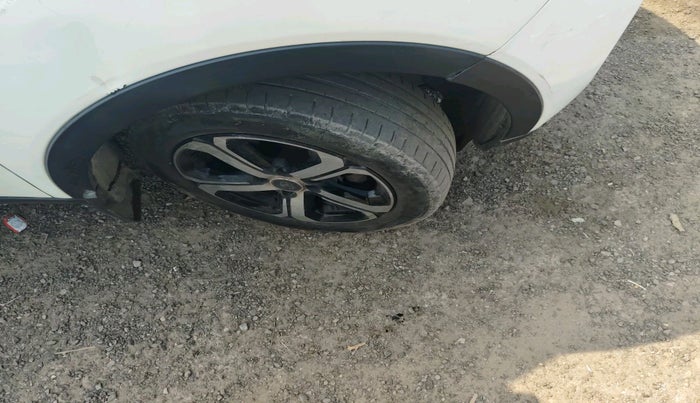 2021 Tata NEXON XZ PLUS PETROL SUNROOF, Petrol, Manual, 99,673 km, tyre