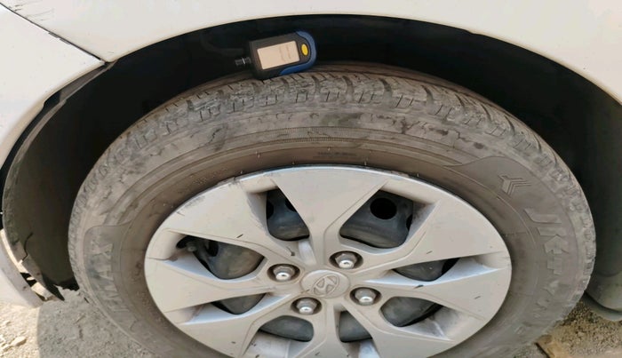 2015 Hyundai Xcent S 1.2, Petrol, Manual, 1,53,188 km, tyre