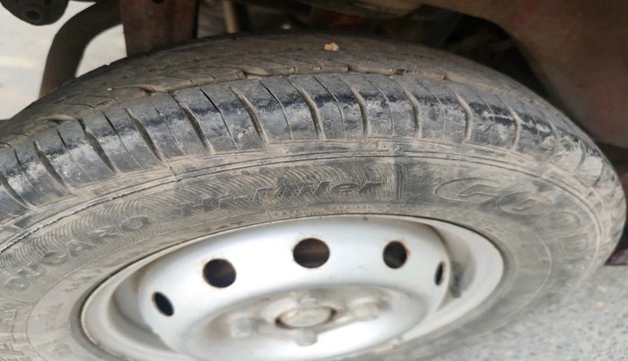 2011 Maruti Alto LXI, Petrol, Manual, 14,104 km, tyre