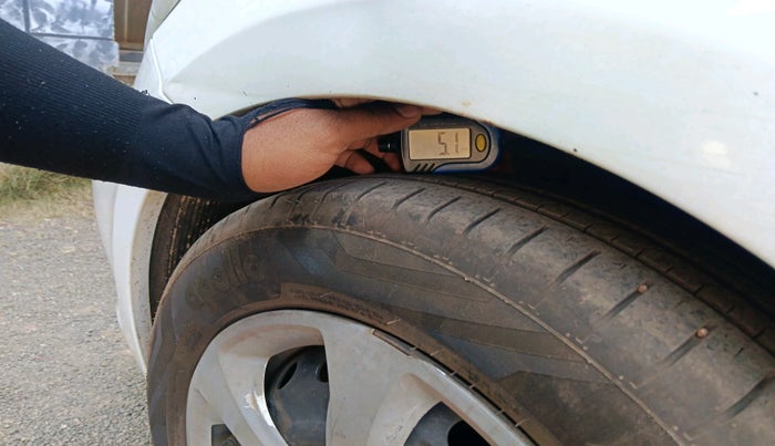 2013 Hyundai Verna FLUIDIC 1.6 VTVT EX, Petrol, Manual, 1,31,153 km, tyre