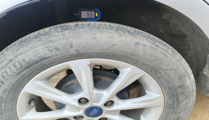 2017 Ford Ecosport TITANIUM 1.5L DIESEL, Diesel, Manual, 1,40,243 km, tyre