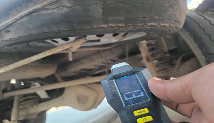 2020 Maruti Eeco 5 STR WITH A/C+HTR CNG, Petrol, Manual, 1,82,870 km, tyre