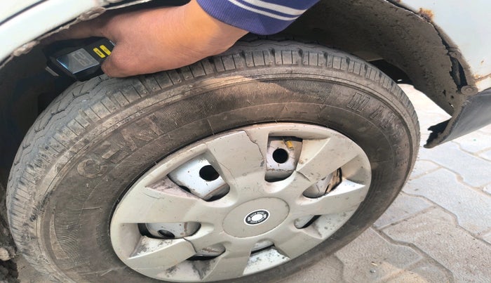 2020 Maruti Eeco 5 STR WITH A/C+HTR CNG, Petrol, Manual, 1,82,870 km, tyre