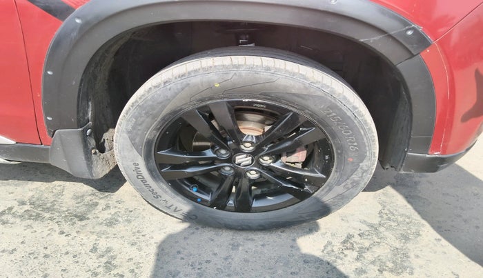 2018 Maruti Vitara Brezza ZDI, Diesel, Manual, 1,14,874 km, tyre