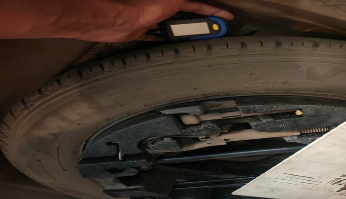 2018 Volkswagen Ameo HIGHLINE PLUS 1.5L AT 16 ALLOY, Diesel, Automatic, 1,17,367 km, tyre