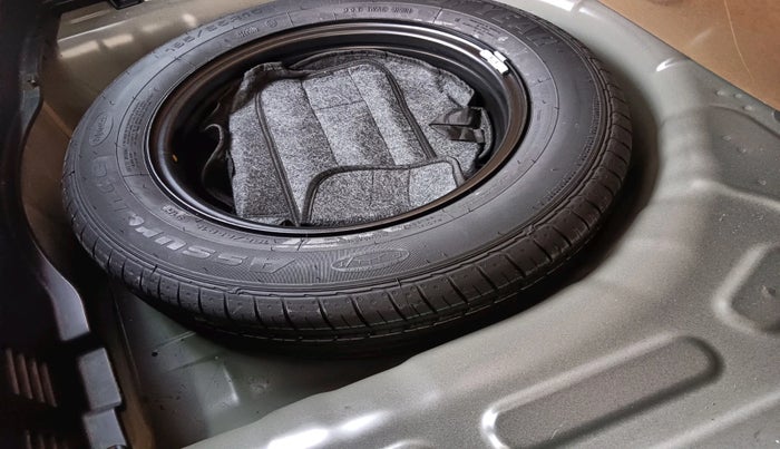 2021 KIA SONET HTK PLUS 1.5, Diesel, Manual, 21,841 km, tyre