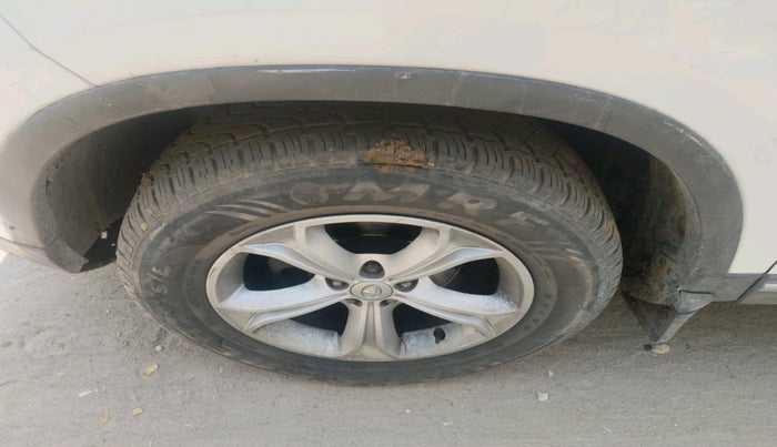 2019 Tata Harrier XZ 2.0L, Diesel, Manual, 1,22,958 km, tyre