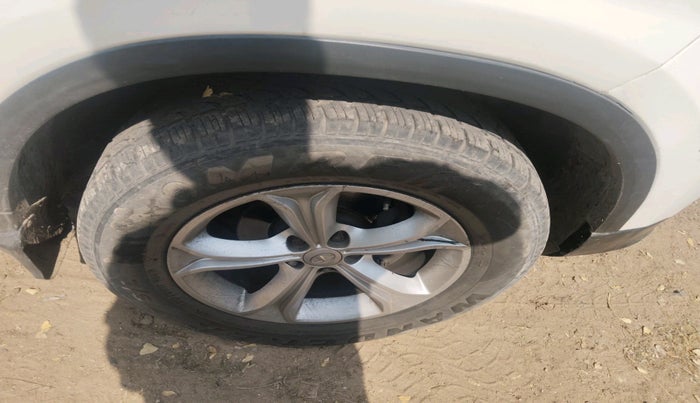 2019 Tata Harrier XZ 2.0L, Diesel, Manual, 1,22,958 km, tyre