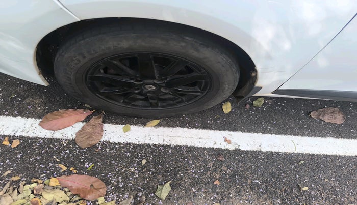 2012 Renault Fluence 1.5 E2, Diesel, Manual, 1,95,911 km, tyre