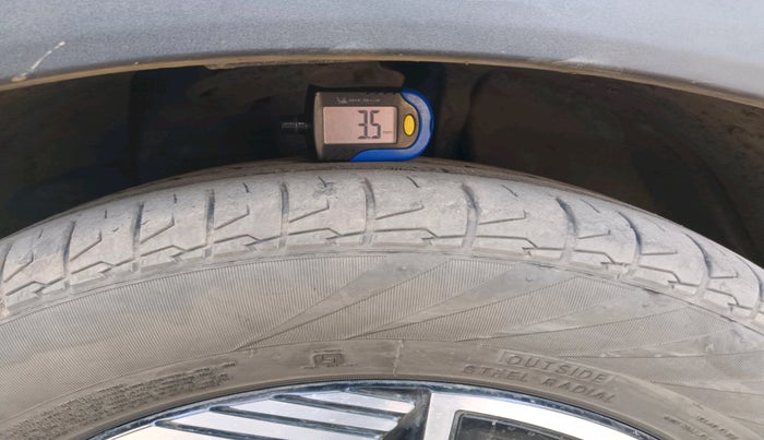 2023 Tata NEXON FEARLESS + SUNROOF AMT DUAL TONE 1.5 DIESEL, Diesel, Automatic, 86,000 km, tyre