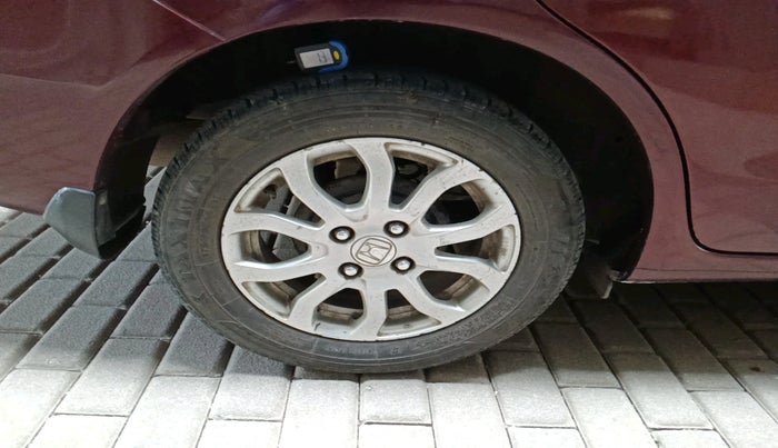 2014 Honda Amaze 1.2L I-VTEC VX, Petrol, Manual, 70,431 km, tyre