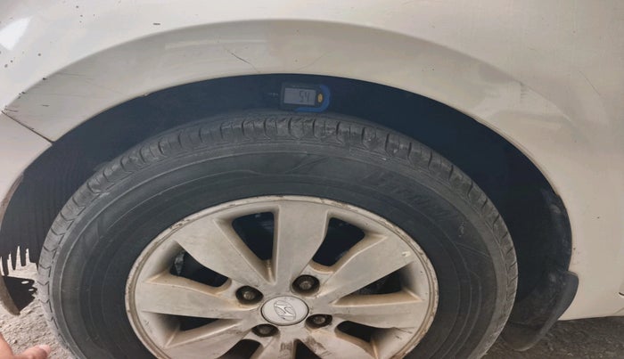 2013 Hyundai i20 SPORTZ 1.2, CNG, Manual, 1,01,605 km, tyre