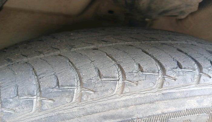 2017 Maruti Celerio VXI, Petrol, Manual, 39,179 km, tyre