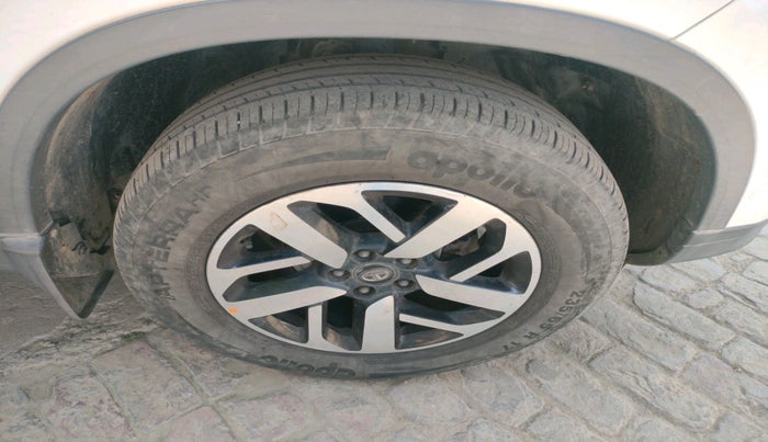 2020 Tata Harrier XZ PLUS 2.0L DUAL TONE, Diesel, Manual, 80,216 km, tyre